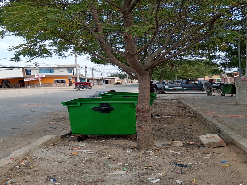 INSTALAN CONTENEDORES DE BASURA EN NUEVA SULLANA Y ADUS