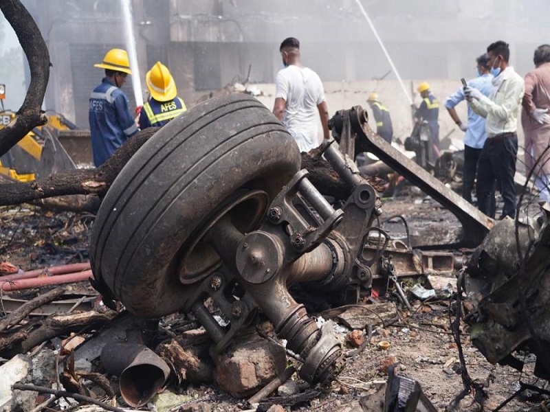 Un avión con destino a Londres y más de 240 personas a bordo se estrelló tras despegar en India