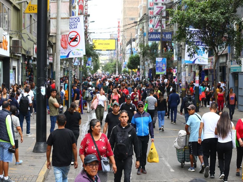 Ventas para el frío. Campaña de invierno moverá alrededor de S/2,500 millones en Gamarra