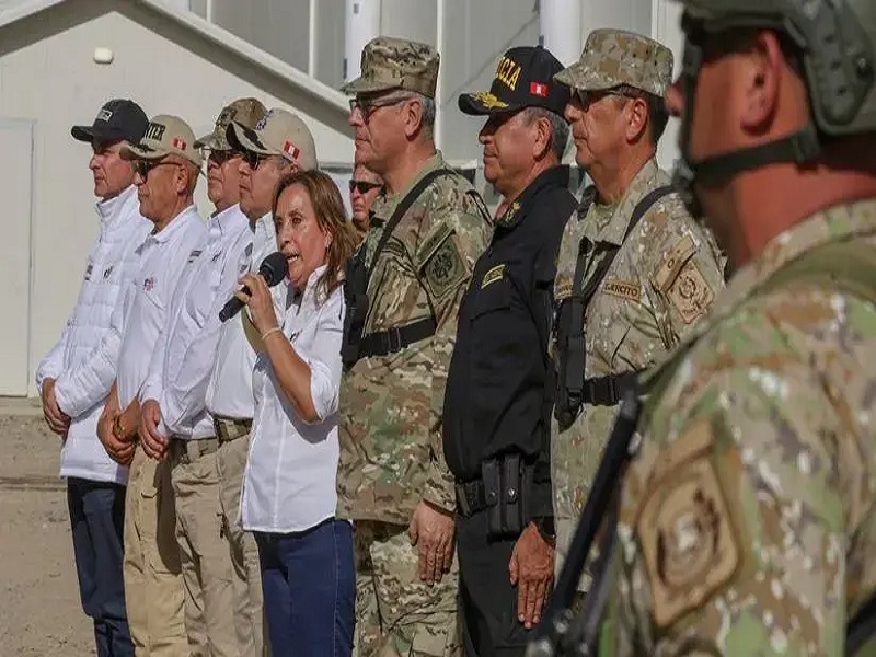 Dina Boluarte se reunió en privado con agentes del Comando Unificado en Pataz