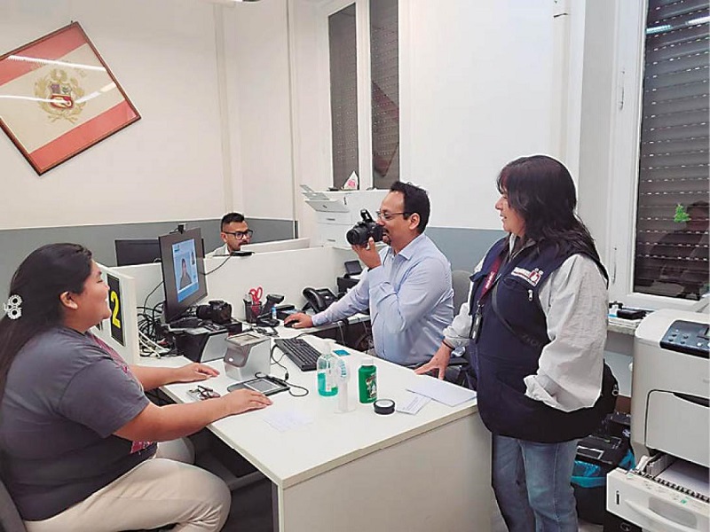 Voto digital: Cancillería hace campaña en consulados para que más peruanos sufraguen en 2026