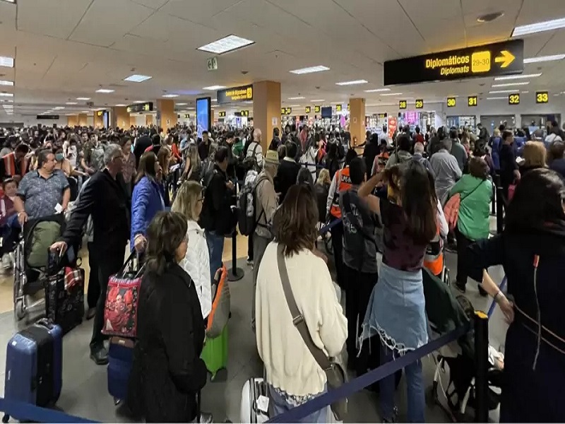 Nuevo aeropuerto Jorge Chávez: Cientos de viajeros están varados por vuelos cancelados y reprogramados